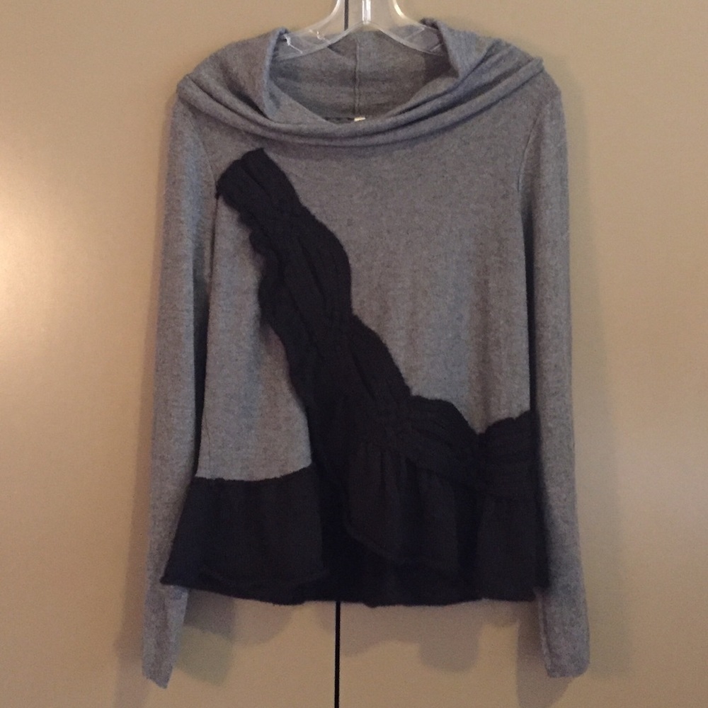 **SOLD** Anthropology Sweater M